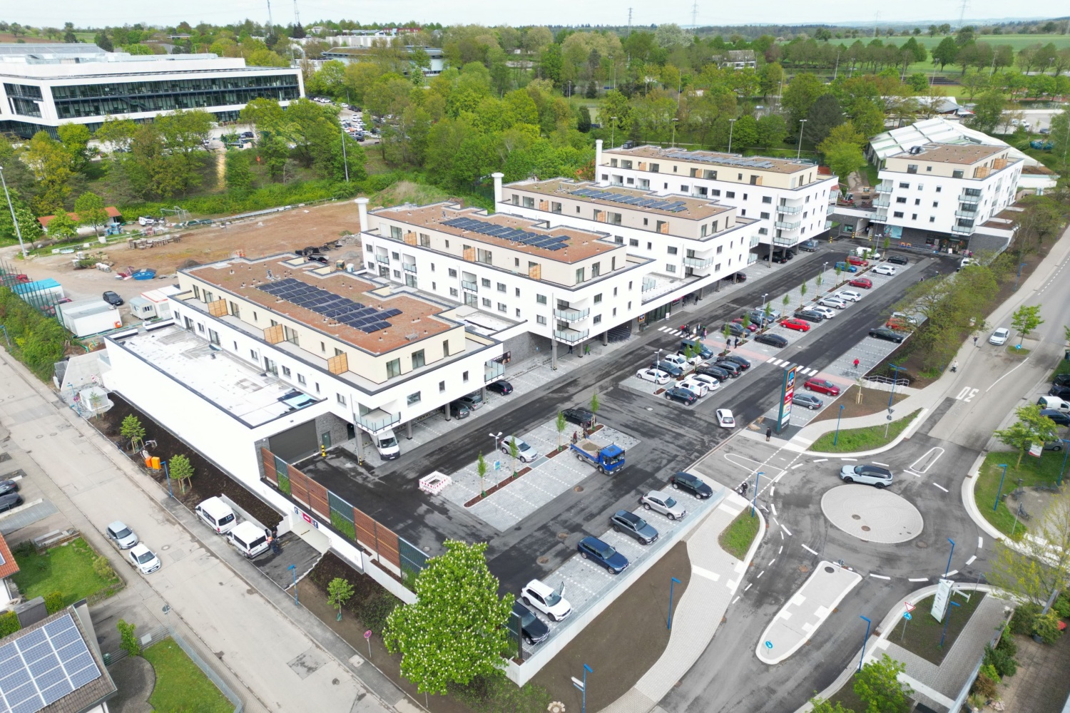 Wohn- und Geschäftshaus Waldbronn, Aldi Süd